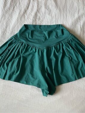 Offline by Aerie Women's Pleated Athletic Shorts in Teal Green